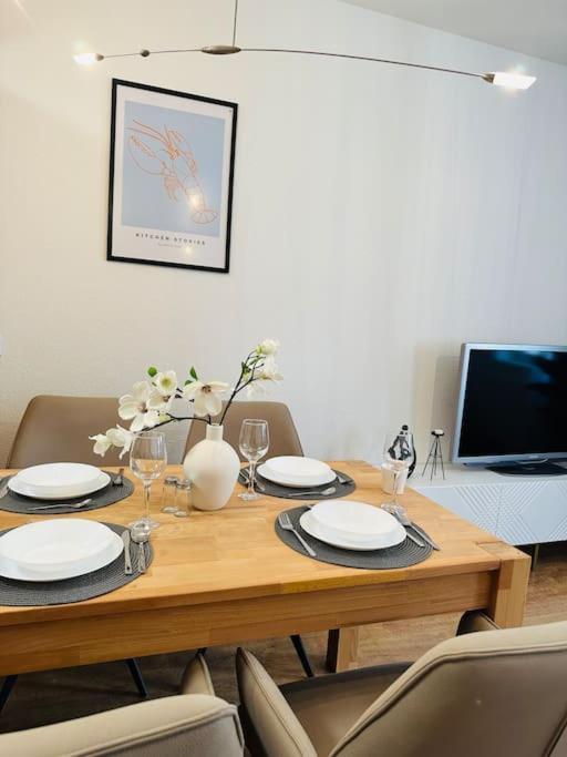 Modern Eingerichtete Wohnung Im Stadtzentrum Zittau Kostenloser Parkplatz Extérieur photo
