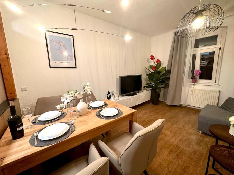 Modern Eingerichtete Wohnung Im Stadtzentrum Zittau Kostenloser Parkplatz Extérieur photo