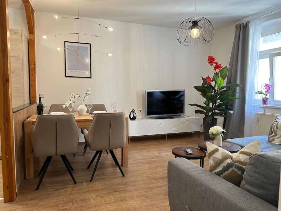 Modern Eingerichtete Wohnung Im Stadtzentrum Zittau Kostenloser Parkplatz Extérieur photo